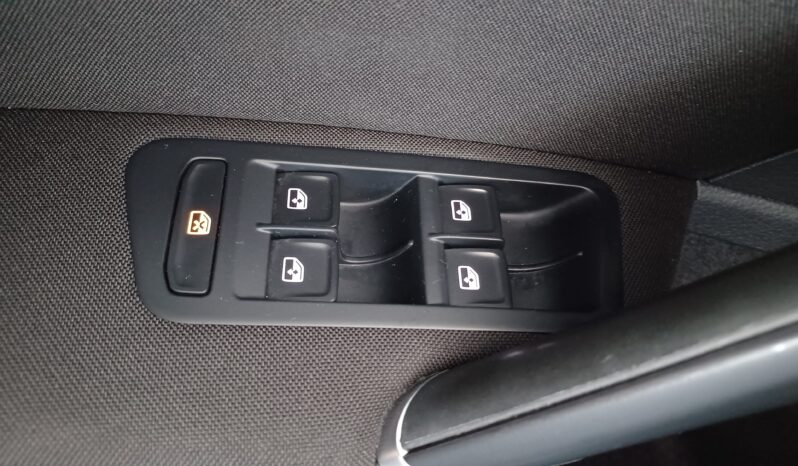 VOLKSWAGEN GOLF  VARIANT  1.0TSI 115CV  ADVANCE completo
