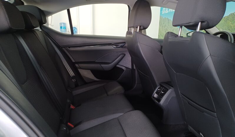 SKODA OCTAVIA 2.0TDI 150CV S-TRONIC AMBITION completo