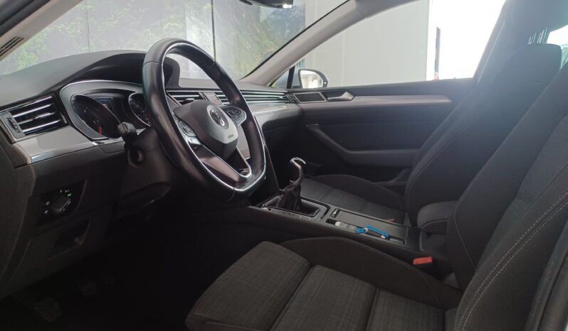 VOLKSWAGEN PASSAT VARIANT 2.0 TDI 150 CV BUSSINES completo