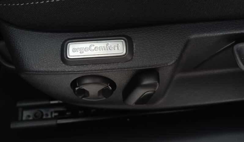 VOLKSWAGEN PASSAT VARIANT 2.0 TDI 150 CV BUSSINES completo