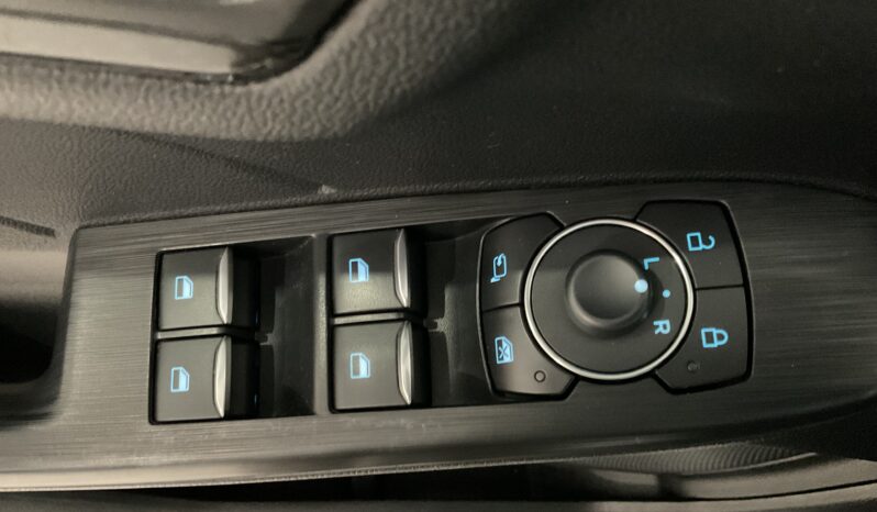 FORD KUGA AUTOMÁTICO 2.0 ECOBLUE 120 CV ST. LINE completo