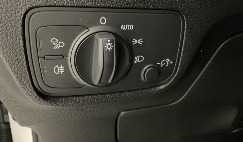 AUDI Q2 1.0 TFSI 115 CV DESING completo