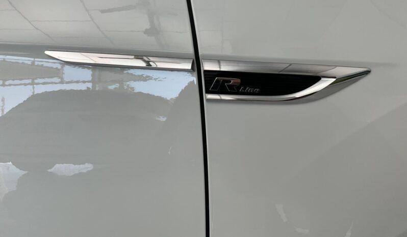 VOLKSWAGEN T- ROC 1.0 TSI 110 CV R. LINE completo