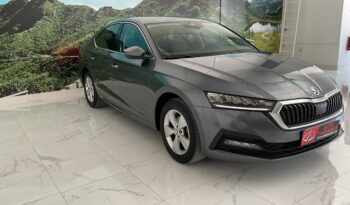 SKODA OCTAVIA 2.0 TDI 150 CV AMBITION completo