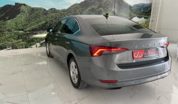 SKODA OCTAVIA 2.0 TDI 150 CV AMBITION completo