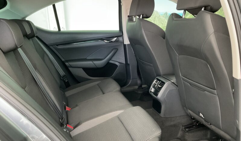 SKODA OCTAVIA 2.0 TDI 150 CV AMBITION completo