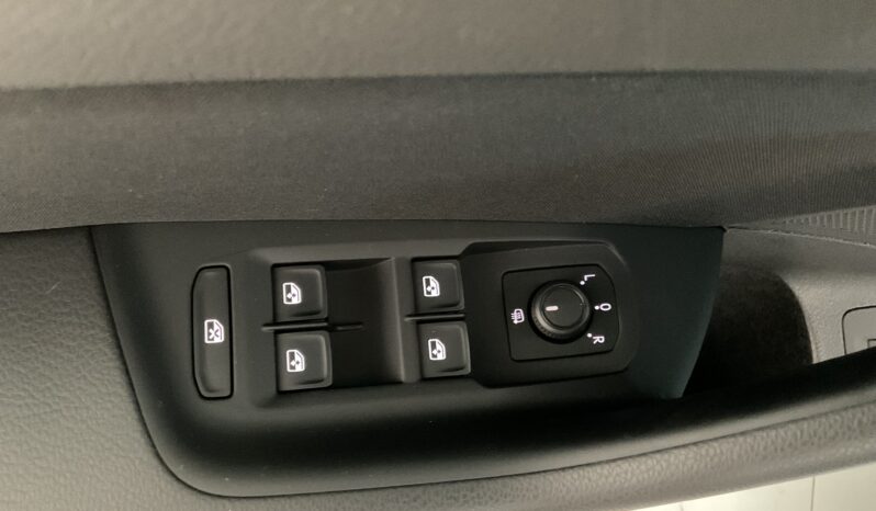 VOLKSWAGEN PASSAT 2.0 TDI 150 CV DSG EXECUTIVE completo