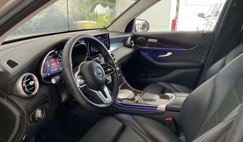 MERCEDES GLC 220 D 4 MATIC (AUTOMÁTICO) completo