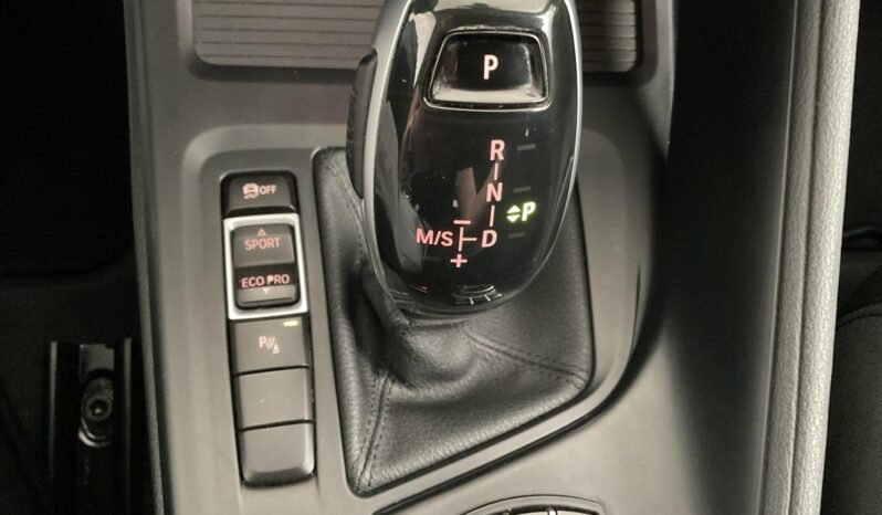 BMW X1 AUTOMÁTICO 1.5 INJ 136 CV S DRIVE completo