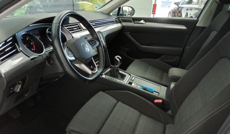 VOLKWAGEN PASSAT 2.0 TDI 150 CV EXECUTIVE completo